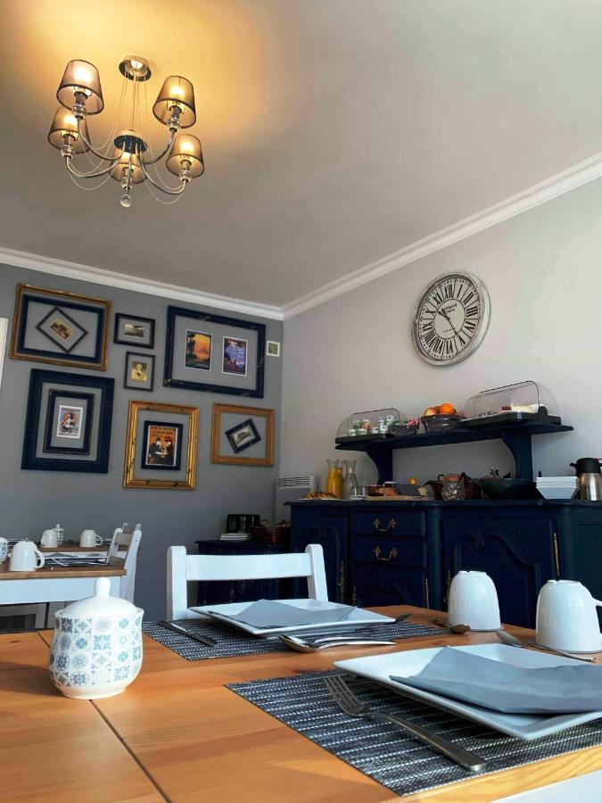 No 6 B&B Landivy Екстериор снимка